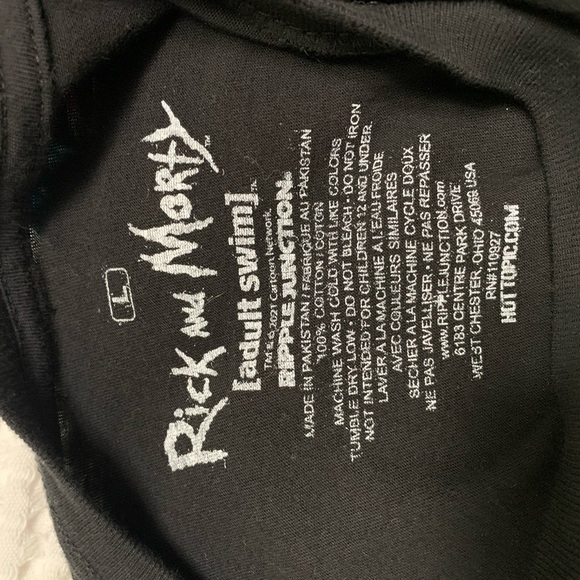 Rick and Morty T- Shirt new without tags - Picture 3 of 3